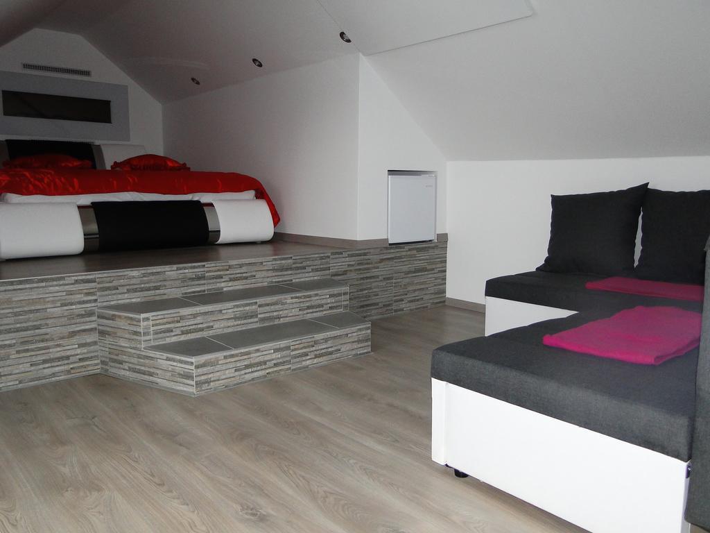بتوي Guesthouse Prenocisca Sirec المظهر الخارجي الصورة